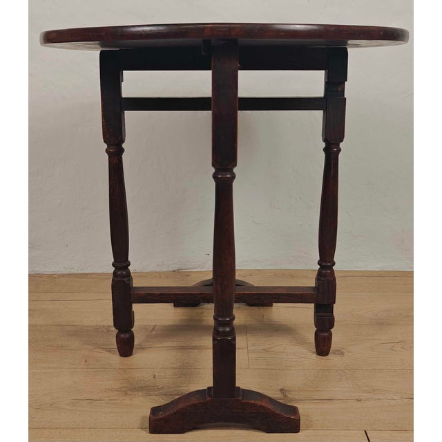 Victorian Tilt Top Table in Oak, 1900 For Sale - Image 10 of 14
