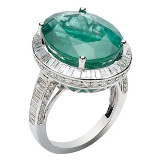 Natural Zambian Ring 14.90 Carats Emerald and 2.15 Carats in 14k Gold For Sale