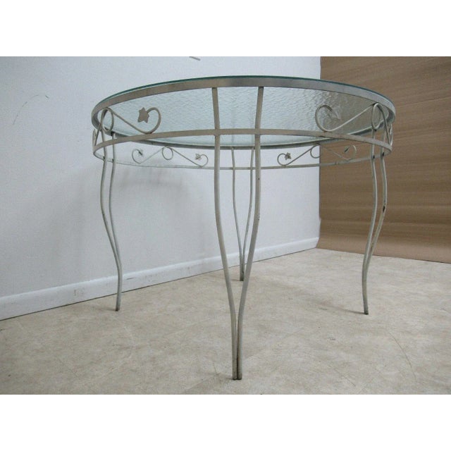 Mid-Century Modern Vintage Round Iron Outdoor Dinette Table For Sale - Image 3 of 11