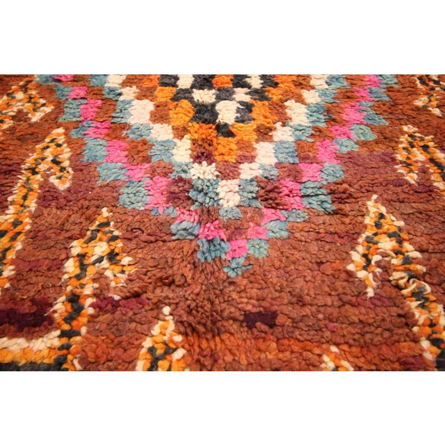 Berber Tribes of Morocco Vintage Berber Moroccan Boujad Rug - 05'08 X 09'01 For Sale - Image 4 of 6
