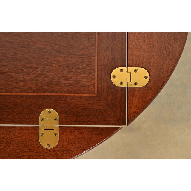 1970s Henkel Harris Georgian Carved Mahogany Butler's Coffee Table For Sale - Image 5 of 16