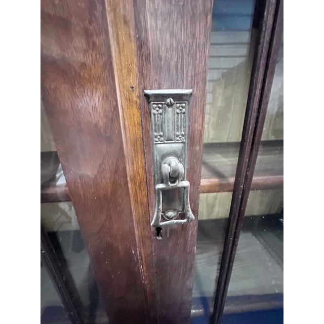 Brown 1900-1909 Edwardian William and Mary Chest on Legs China Hutch Cabinet Vitrine English European Antique Glass Doors Wood Display Vitrine For Sale - Image 8 of 18