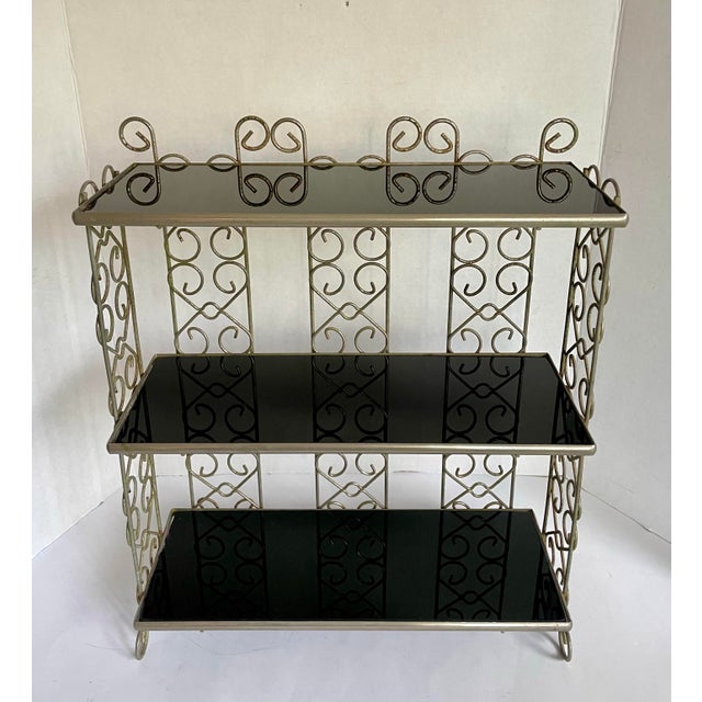 Mid-Century Hollywood Regency Silver-Tone Metal Tabletop Étagère With Black Glass Shelves For Sale - Image 4 of 12