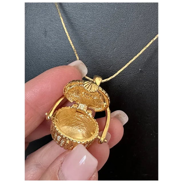 Metal Gold Tone Nantucket Basket Pendant For Sale - Image 7 of 12