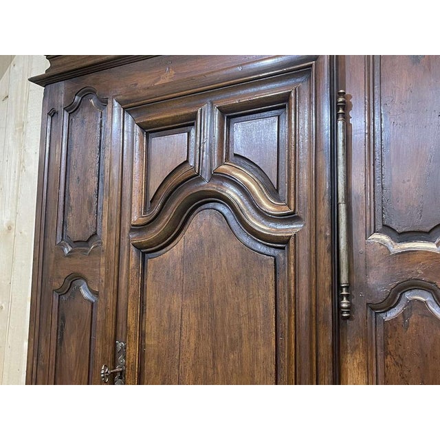 18th Century Bordeaux Wardrobe in Walnut and Cherry For Sale - Image 10 of 17