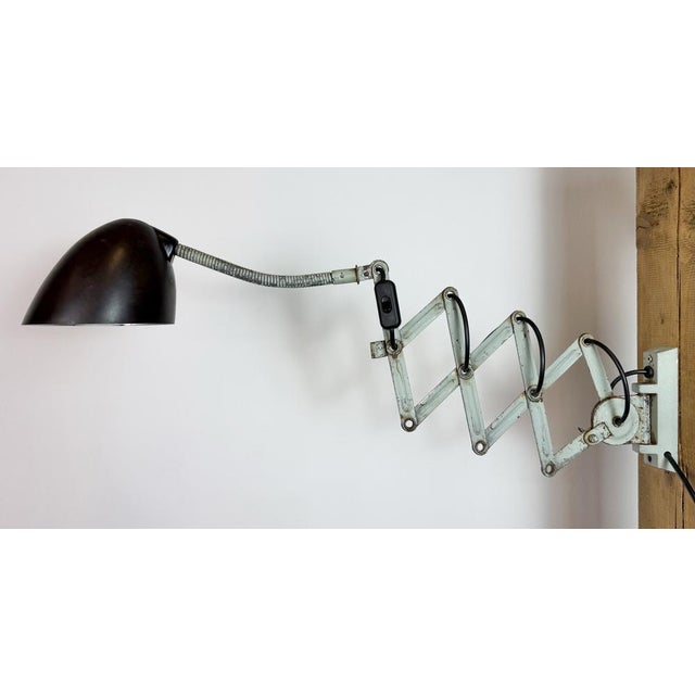 1960s Industrial Green Scissor Wall Lamp from Elektroinstala, 1960s For Sale - Image 5 of 18