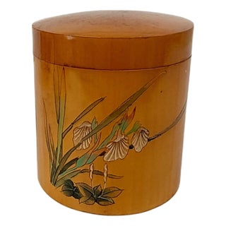 Mid 20th Century Chinese Lacquered Bamboo Tea Canister Box by Hna - "Pure Fragrance" Iris Motif For Sale