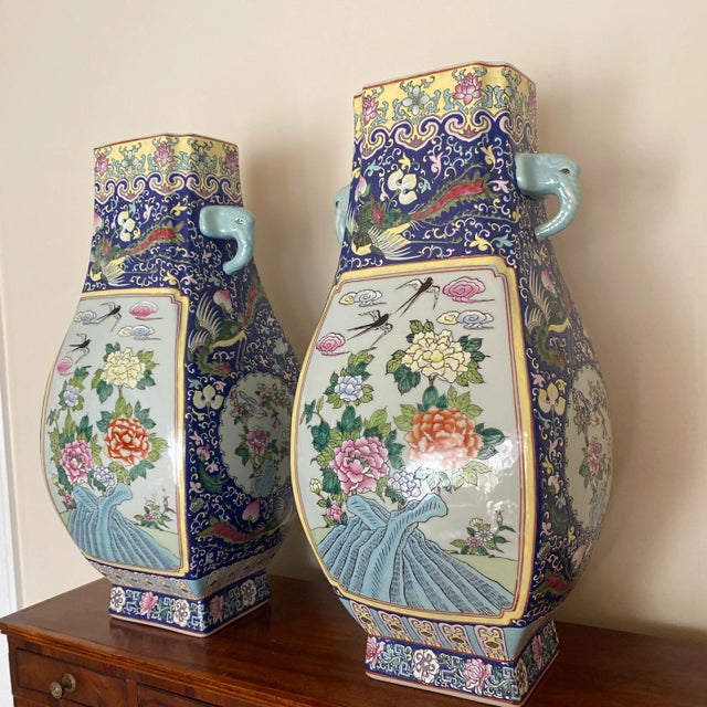 Ceramic Vintage Oversized Hand Painted Asian Jars ~ a Pair For Sale - Image 7 of 12