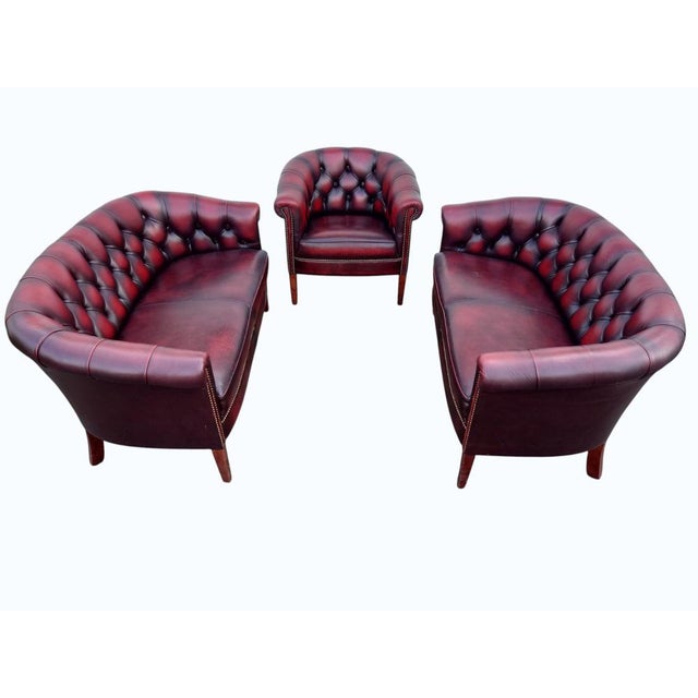 Vintage English Chesterfield Lounge Group in Oxblood Leather, Set of 3 For Sale - Image 6 of 6