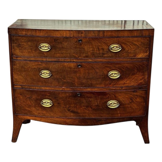 Georgian Mahogany Bow Front Chest of Drawers For Sale