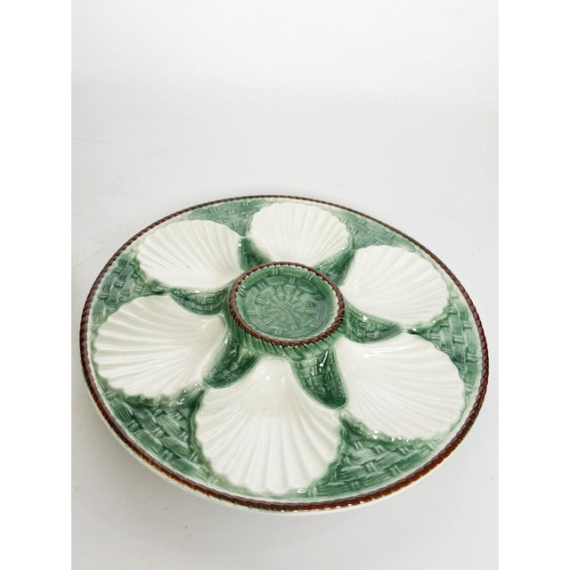 1920s White and Green Oyster Plates, France, 1920s, Set of 2 For Sale - Image 5 of 9