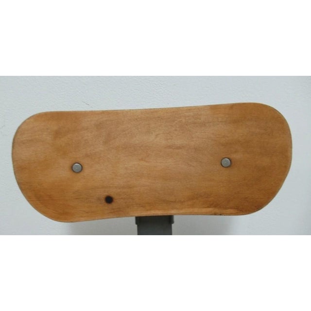 Measurements ( L x W x H) 20 x 16 x 37.55 seat height 34 to 27 inches( has multiple adjustments in between) great vintage...