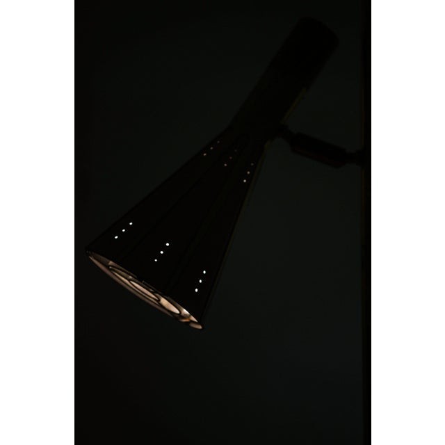 Floor Lamp in Brass and White Lacquered Metal, 1960s For Sale - Image 9 of 10