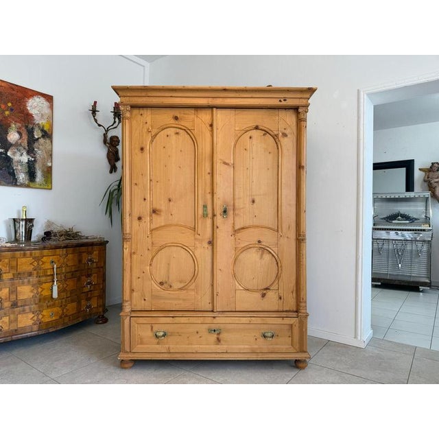 Original farmhouse cupboard, natural wood, from the Gründerzeit period. Dimensions: Height x Width x Depth 188 x 134 x 58...