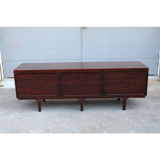 Low Rosewood Sideboard by Gianfranco Frattini for Bernini, 1960s For Sale - Image 16 of 17