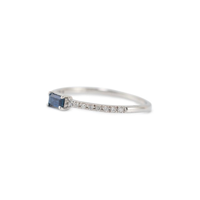 14k White Gold 0.19 CTW Baguette Sapphire Pave Diamond Stacking Band Ring, Size 7 For Sale - Image 4 of 8