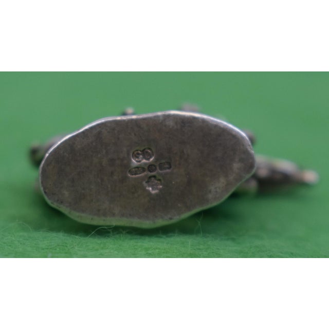 Sz: 1 1/8"H x 1 1/4"L x 3/8"D Hallmarked: Birmingham, 2000 Provenance: From The Collection of Nicholas Colquhoun-Denvers,...