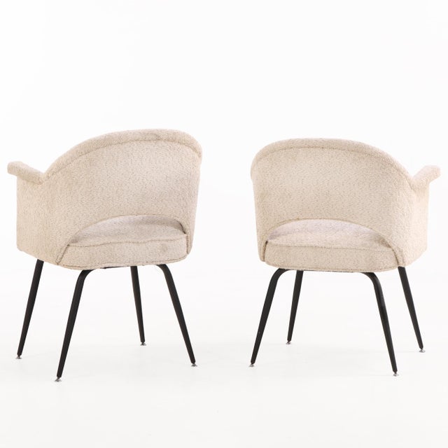 Mid-Century Modern Pair of Lounge Chairs in the Manner of Jules Leleu, C. 1960. For Sale - Image 3 of 4