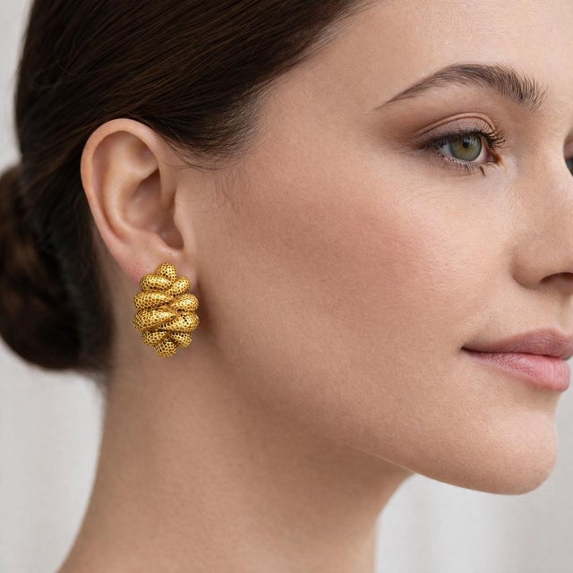 Vintage 18k Gold Sculptural Brutalist Clip-on Earrings, A Pair For Sale - Image 16 of 16