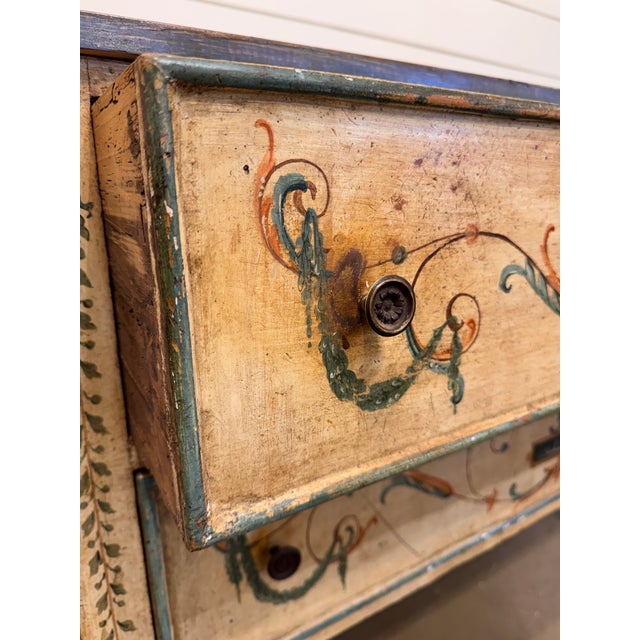 19th Century Venetian Chest of Drawers For Sale - Image 4 of 18