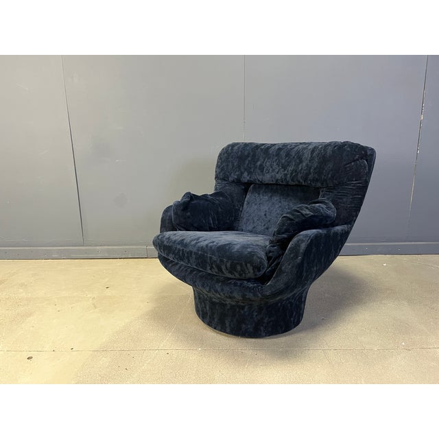 Blue Velvet Karate Lounge Chair from Michel Cadestin, France, 1970s For Sale - Image 3 of 10