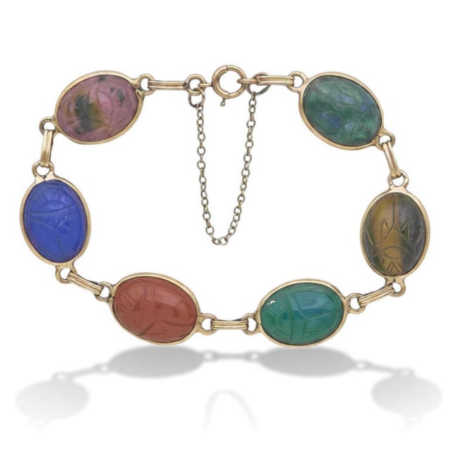 1960s 14k Yellow Gold Multi-Gemstone Intaglio Link Bracelet For Sale In New York - Image 6 of 10