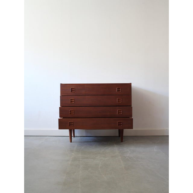 Vintage Danish Chest of Drawers in Teak, 1960s, in Good conditions. Designed 1960 to 1969