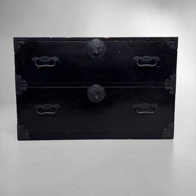 Antique Japanese Kimono Tansu Chest, 1910 For Sale - Image 12 of 18