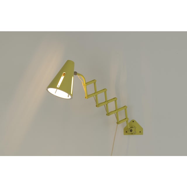 Mid-Century Modern Vintage Scissor Wall Lamp by H. Th. J. A. Busquet for Hala Zeist, 1950s For Sale - Image 3 of 12