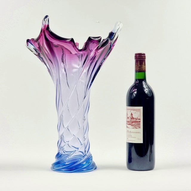 Rare XL "twisted" mid-century modern Murano glass vase attributed to Fratelli Toso (Italy, 1960s). Made of thick blue,...