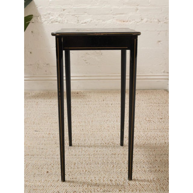 Mid 20th Century Vintage Chinoiserie Black Lacquer Side Table With Hand-Painted Asian Scene For Sale - Image 5 of 10