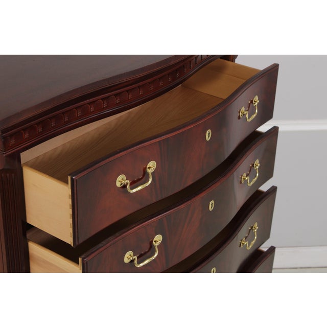 1990s Thomasville Flame Mahogany Bow Front Chest on Chest For Sale - Image 5 of 15