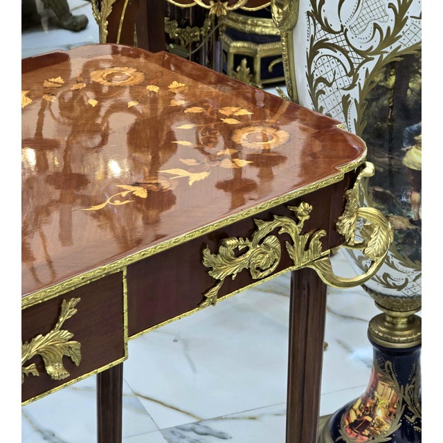 French French Style Brown Console Table With Gold Leaf Accents For Sale - Image 3 of 7