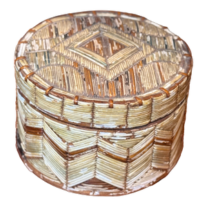 Early Mi’kmaq Quill Box c.1830 Vegetative Dyes Quills on Birch Bark Box With Geometric Pattern