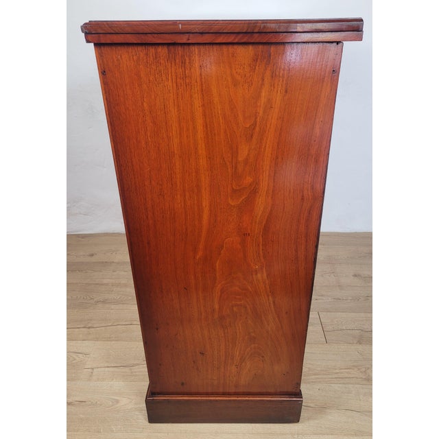 Victorian Chest of 5 Drawers in Walnut with Drop Handles, 1900s For Sale - Image 13 of 18