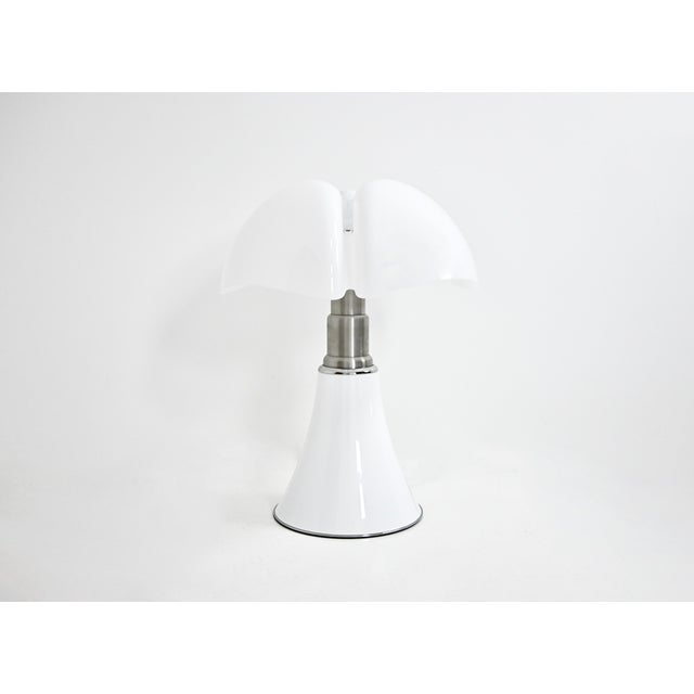 White Pipistrello Table Lamp by Gae Aulenti for Martinelli Luce, 1990s For Sale - Image 15 of 15