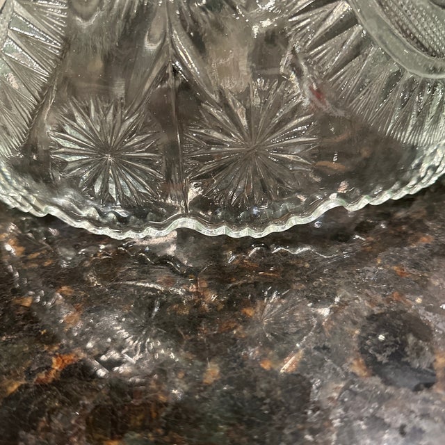 Transparent Vintage L.E.Smith Pinwheel and Stars Glass Punch Bowl. For Sale - Image 8 of 9
