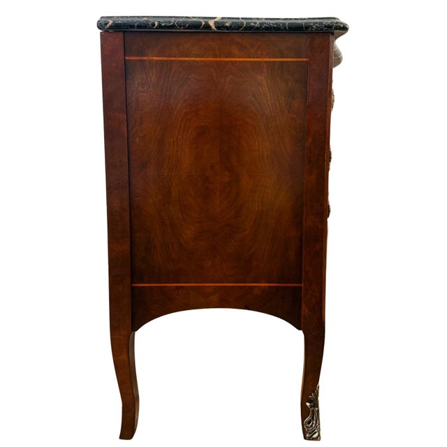 Henredon Villandry French Provincial Louis XV Burl Wood Italian Marble Top Bombe Chest - 3 Drawer Serpentine Commode For Sale - Image 11 of 16