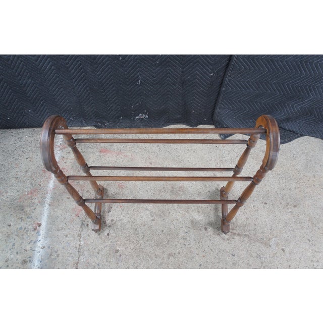 Vintage Early American Style Turned Oak Towel Quilt Blanket Rack Stand Holder For Sale - Image 4 of 11