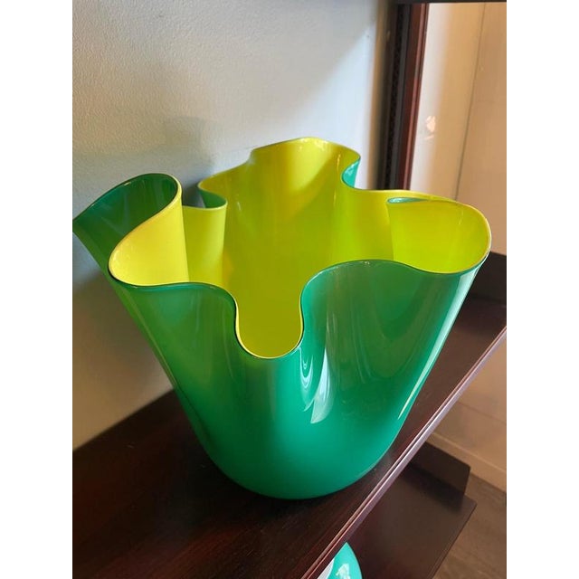 "Fazzoletto" model vase by Venini from the 1970s. Vase made of Murano glass, complete with the original sticker and...