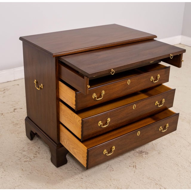 Henkel Harris Henkel Harris 4 Drawer Mahogany Server Bachelor Chest For Sale - Image 4 of 18