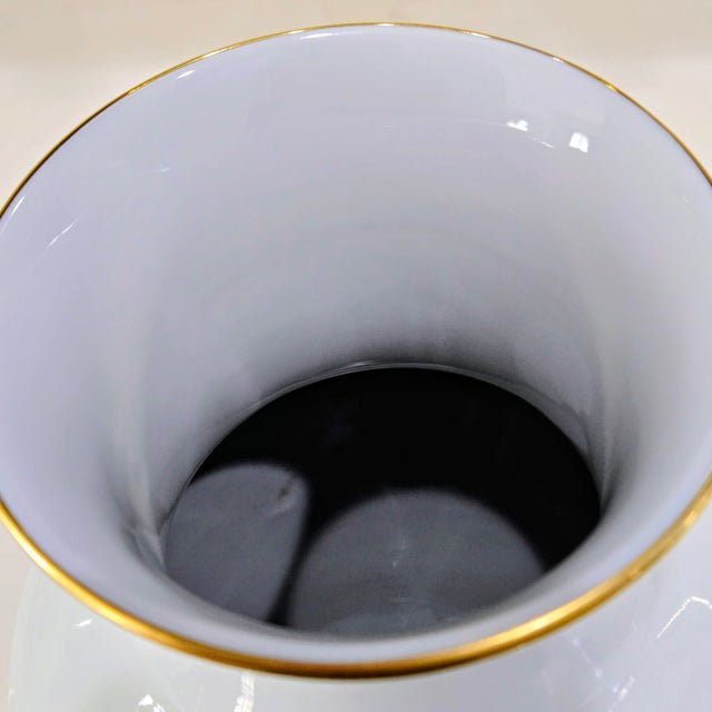 Mid 20th Century Gerold Porzellan Bavaria White Cabinet Vase With Gold Trim – Western Germany Mid 20th Century For Sale - Image 5 of 9