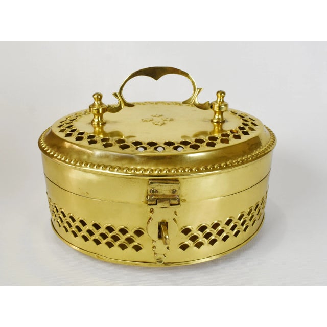 Early 20th Century Vintage Oval Brass Betle Nut Box Hinged Trinket Jewelry Box For Sale - Image 10 of 10