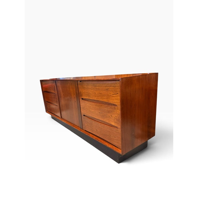 Dyrlund Vintage Danish Modern Rosewood Dresser or Sideboard by Dyrlund, Denmark For Sale - Image 4 of 14