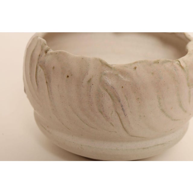 Vintage Pink Matte Glazed Incised Ceramic Vase / Planter by Deanna Nichols For Sale - Image 11 of 15