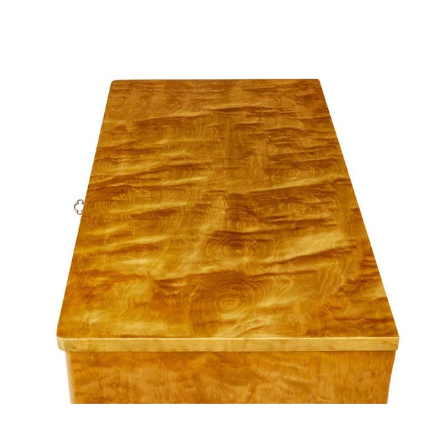 Mid-Century Scandinavian Tiger Birch Chest of Drawers, 1950 For Sale - Image 6 of 10