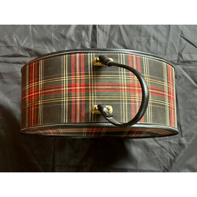 1960s Vintage Tartan Plaid Hat Box Case For Sale - Image 5 of 15