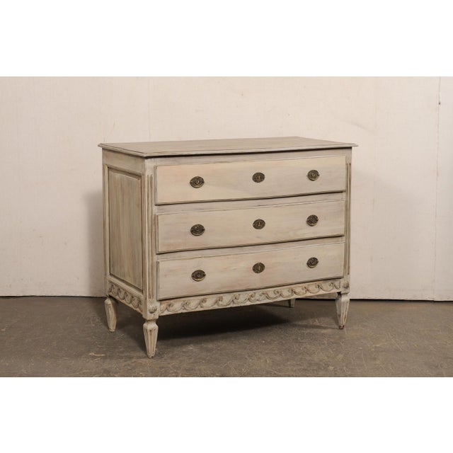 Rococo 18th Century French Commode w/Vitruvian Wave Trim For Sale - Image 3 of 11