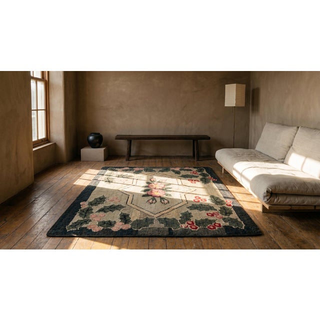 Textile 1920s Gray Floral Antique American Hooked Rug 3' 1" X 3' 3" Handknotted Wool Carpet For Sale - Image 7 of 9