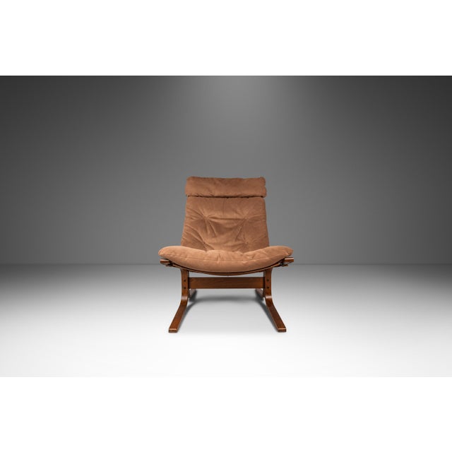 1970s Mid-Century Scandinavian Modern High Back Siesta Lounge Chair & Ottoman Attributed to Igmar Relling for Westnofa, Norway, C. 1970's For Sale - Image 5 of 18